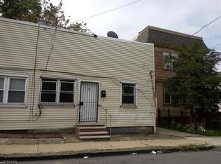 7 Dassing Ave, Irvington, NJ 07111