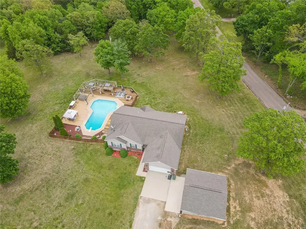 15950 Springhill Dr, Rolla, MO 65401