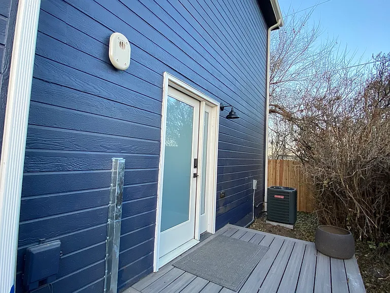 1090 Secrest St — Photo 1