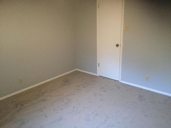5th image of 2105 Granberry Dr #B