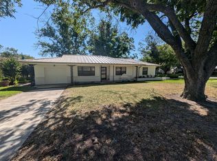 1605 S College Ave, Decatur, TX 76234