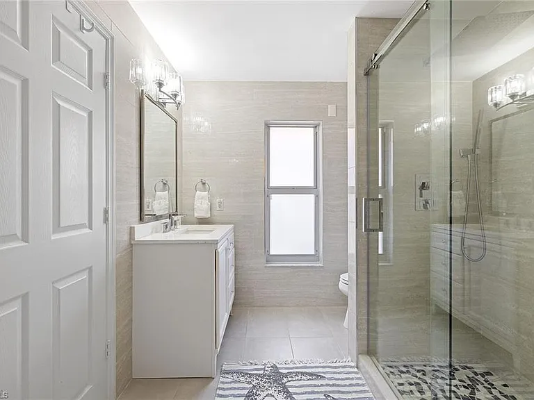 690 Amber Dr — Photo 14