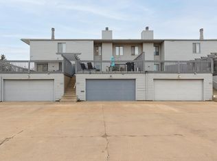4214 Kris Line Dr, Waterloo, IA 50701