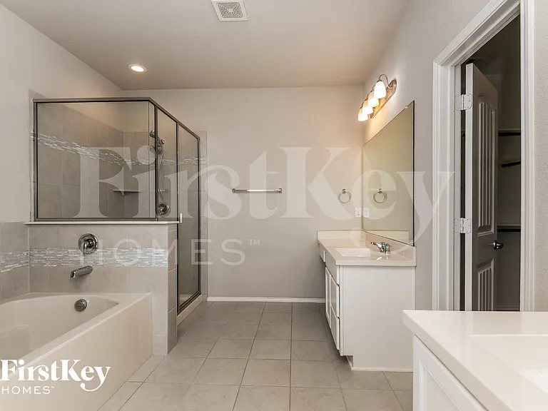 7709 Boat Wind Rd — Photo 8