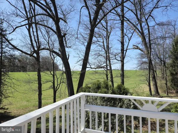 2038 Dennings Rd, New Windsor, MD 21776