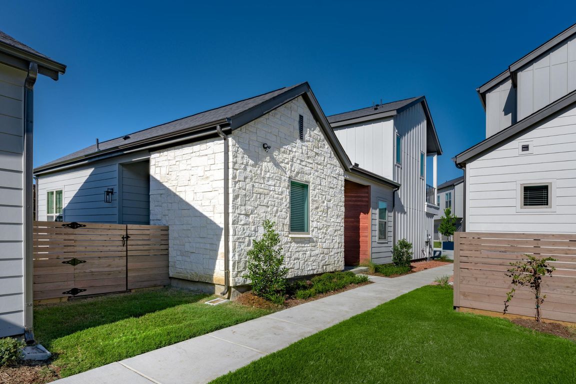 Outdoor of parcHAUS at Paloma Creek rental home
