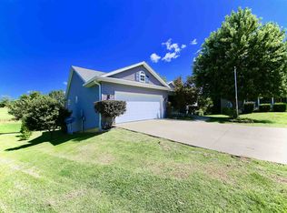 7302 W Higgins Ct, Ellettsville, IN 47429