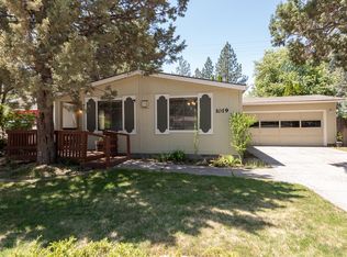 1019 SE Black Ridge Pl, Bend, OR 97702