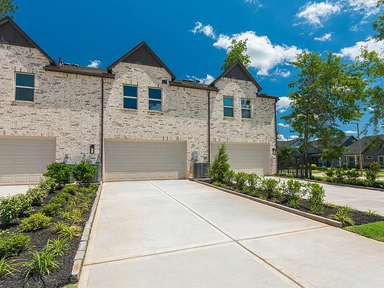 113 Cypress Pond Pl — Photo 41