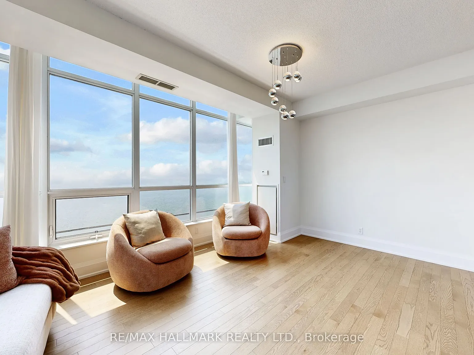 2 bed, $3,500 — Photo 4