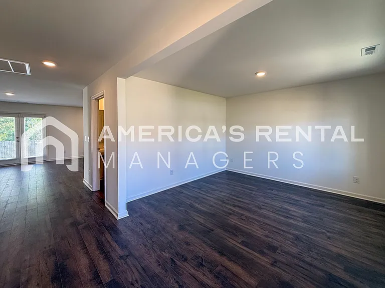 17970 April Leigh Cir — Photo 6