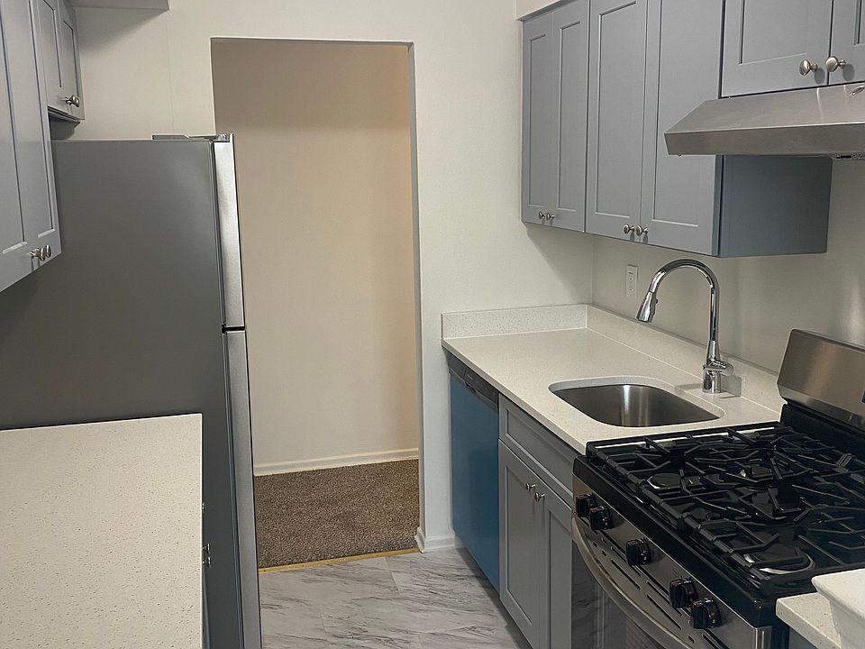 1st image of 700 Fulton St APT D3