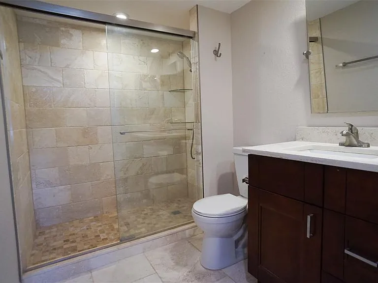 400 Island Way #308 — Photo 11