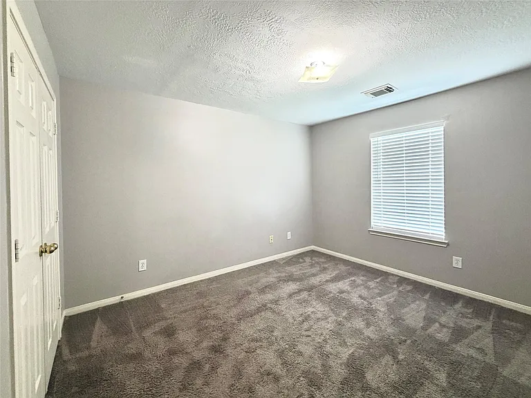 6415 Mountain Pines Ln — Photo 19