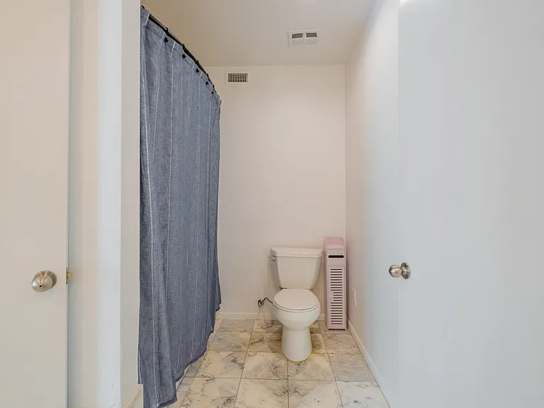 4321 Clear Valley Dr — Photo 38