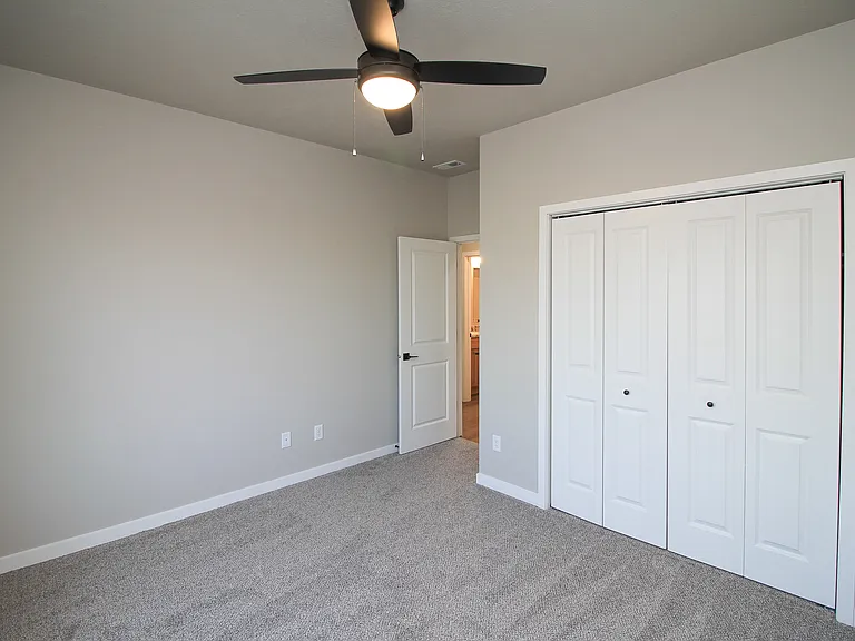 River Park Townhomes — Photo 19