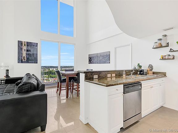 3rd image of 1 Glen Royal Pkwy APT 1611