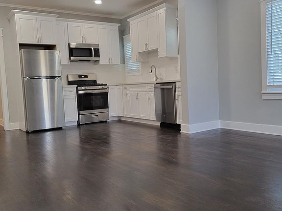 4th image of 1604 E 1st St #1604