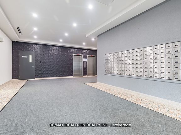 2nd image of 21 Vaughan Rd #1602