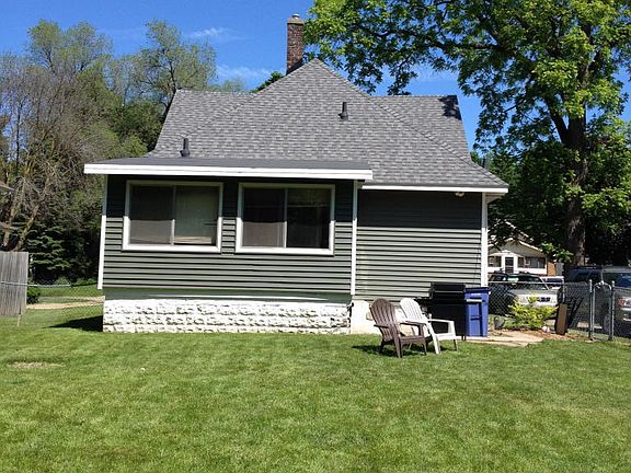 2nd image of 3331 College Ave NE