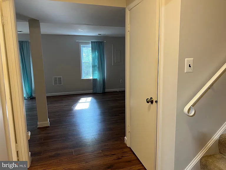 7384 Jiri Woods Ct — Photo 32