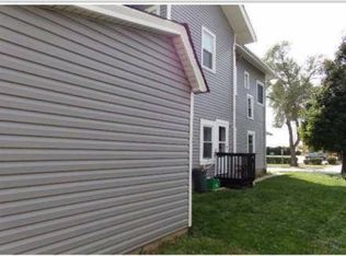 249 1/2 W New York St, Aurora, IL 60506