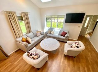 69 Roger Dr, Port Washington, NY 11050