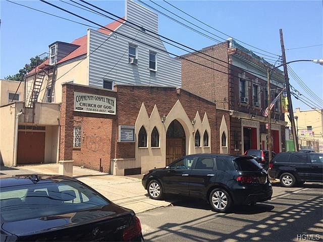 2nd image of 3427 White Plains Rd