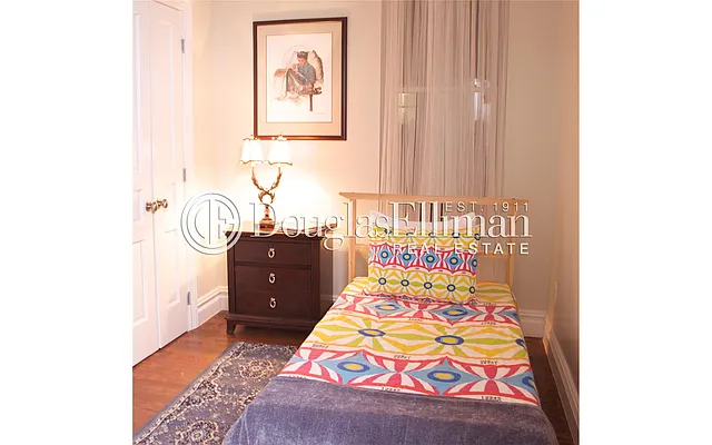 Rented by Douglas Elliman | media 21