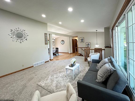 4th image of 11900 Highland View Cir