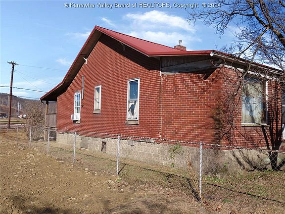 4th image of 419 3rd Ave