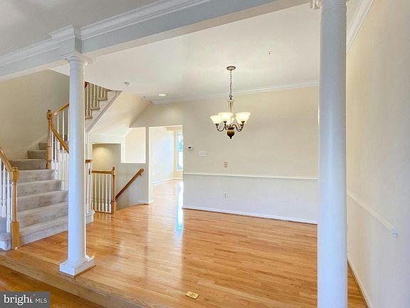 5th image of 13737 Lambertina Pl