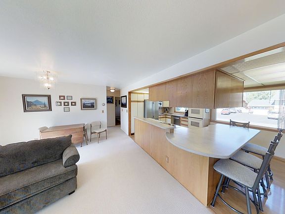 4th image of 2431 Kuskokwim Ave