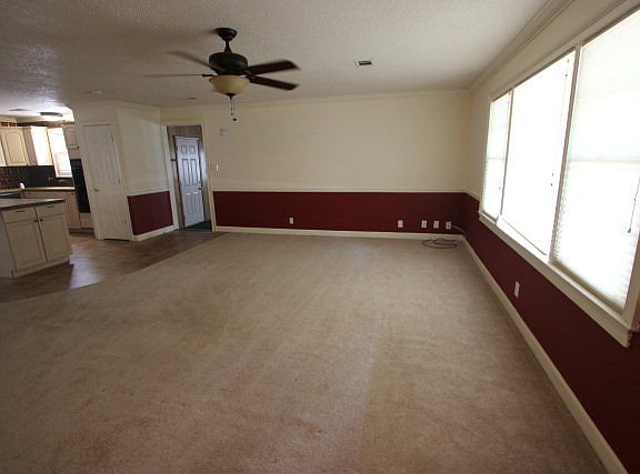 3rd image of 870 Glen Hill Ct