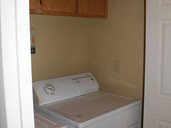 5th image of 566 Arbor Ct