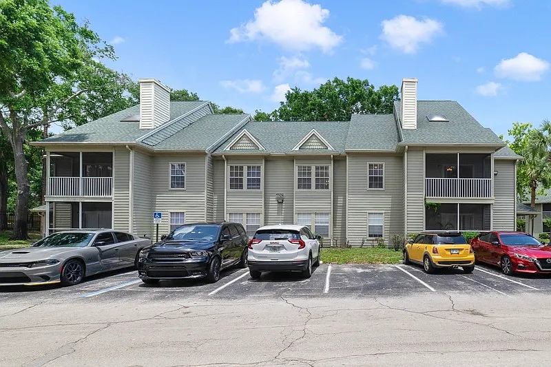 2 bed, 1.0 bath, 1285 sqft, $1,495 — Photo 3