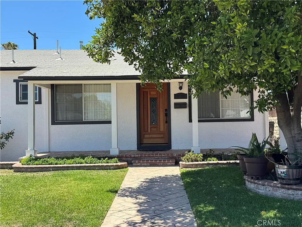 3 bed, 1014 sqft, $4,500 — Photo 2