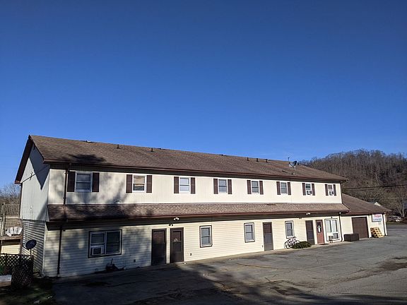 2nd image of 5015 Us Highway 421 N APT 5