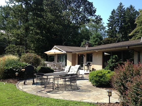 Flagstone Patio in Rear Front Walkway.