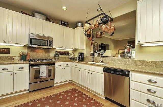 1st image of 70 Nantucket Ln