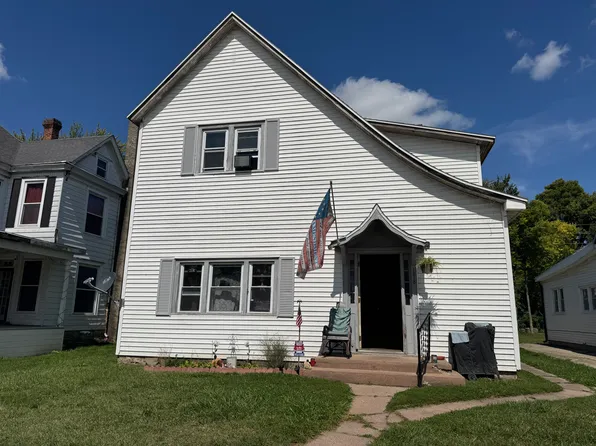 1218 E Broadway St #1, Logansport, IN 46947