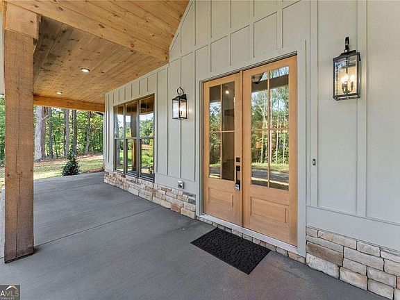 4th image of 75 Lowe Ln