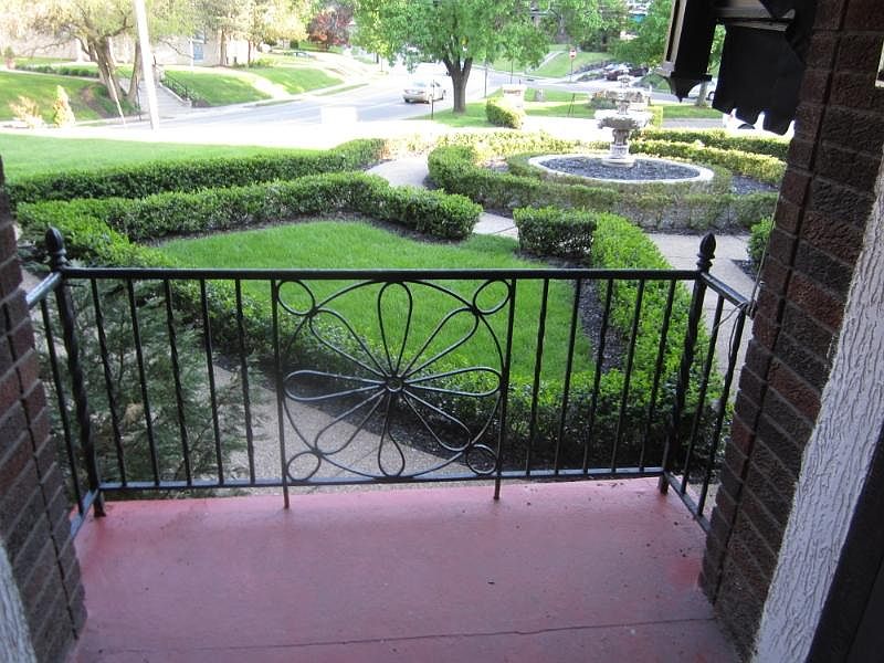 2nd image of 104 Newburn Dr APT 1