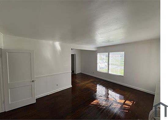 4th image of 3164 Emogene St