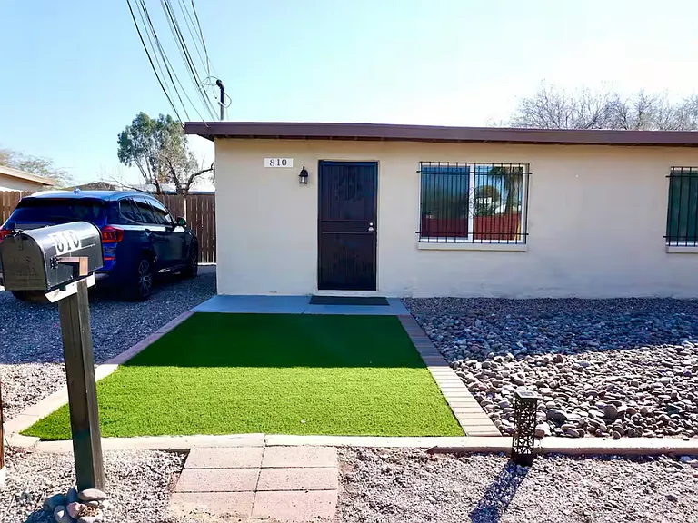810 E Halcyon Rd — Photo 14