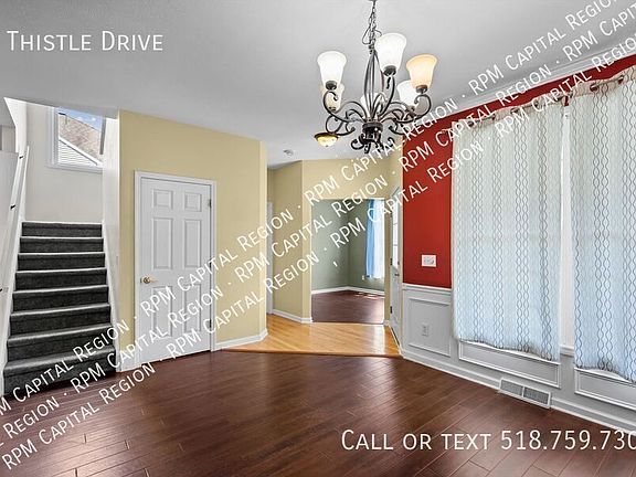 5th image of 8 Thistle Dr