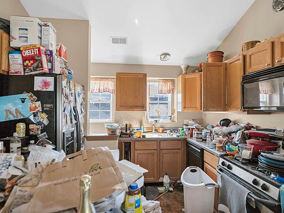 3rd image of 1960 Heron Ave APT B