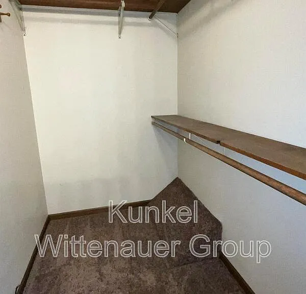 2020 Greenbrier Dr — Photo 18