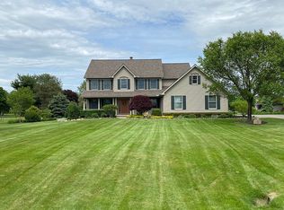 3704 E Garden Ct, Saline, MI