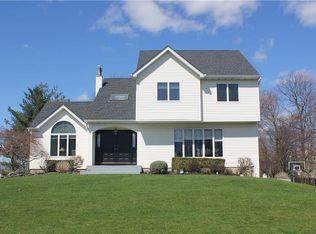 16 Shorn Dr, Blauvelt, NY